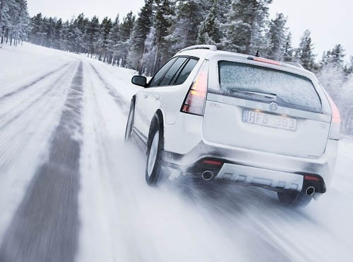 冬季驾车有技巧 小动作可避开大威胁